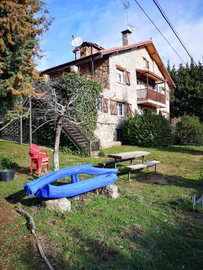 La Casona De Collado Guest House Hoyos del Collado Екстериор снимка