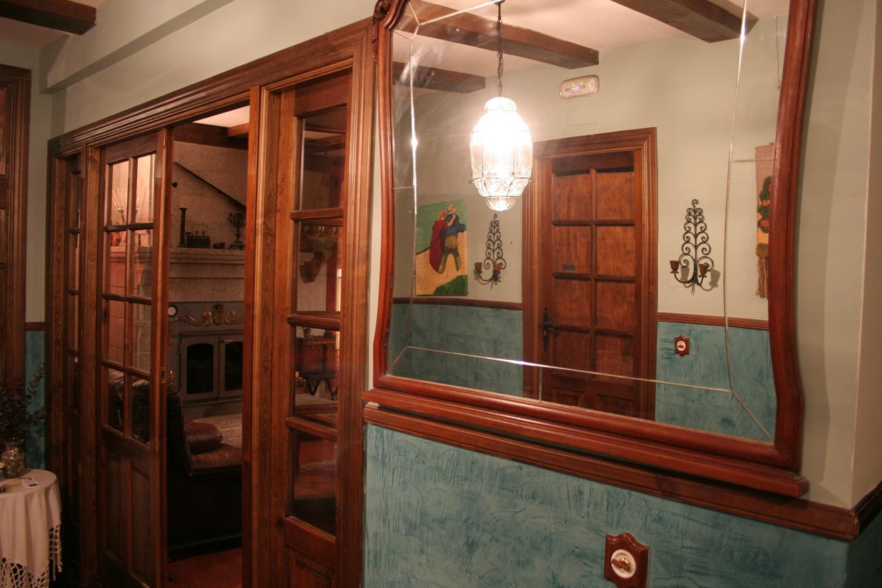 La Casona De Collado Guest House Hoyos del Collado Екстериор снимка