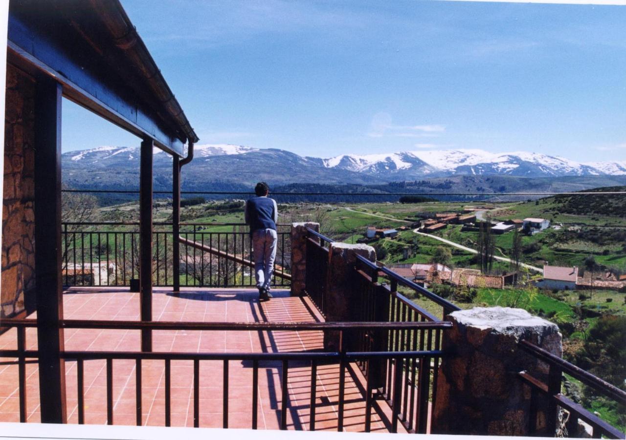 La Casona De Collado Guest House Hoyos del Collado Екстериор снимка